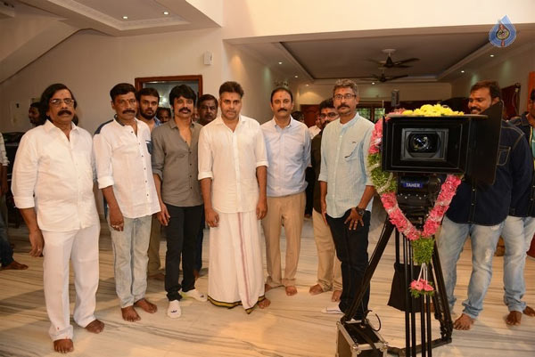 pawan kalyan,veeram,veerudokkade,sj surya,pawan kalyan and sj surya movie story,akula siva  పవన్‌, సూర్యల మూవీ కథకు మూలం అదేనా!